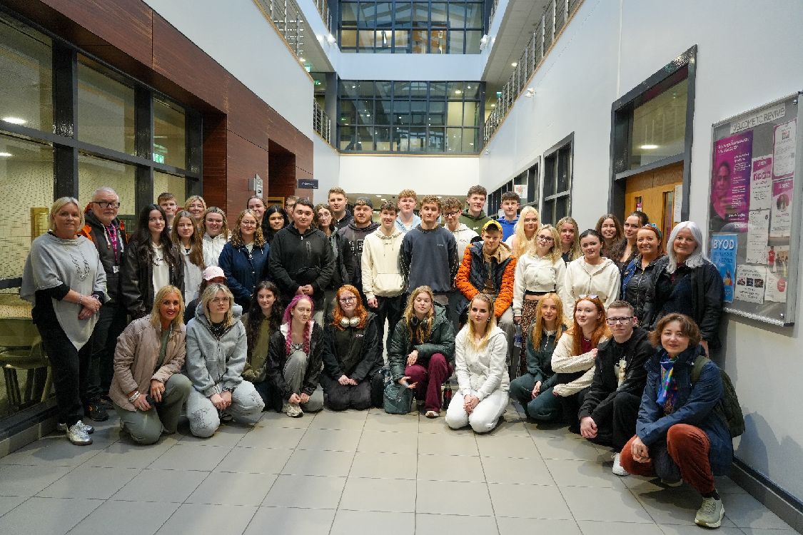 Picture of SERC students and staff heading off to Bali
